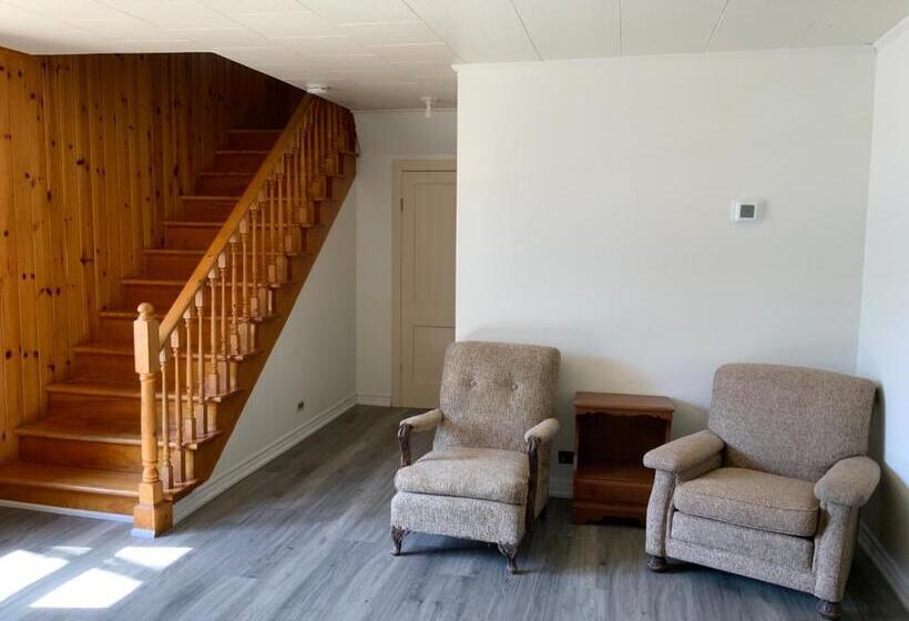 منزل 4 غرف نوم, Tally Ho Inn