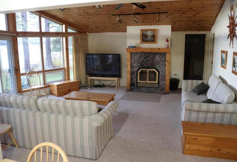 منزل 3 غرف نوم, Tally Ho Inn