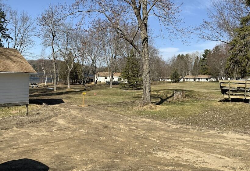 كابينة, Tally Ho Inn