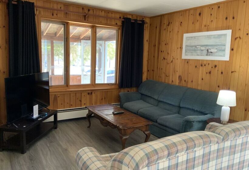 منزل 4 غرف نوم, Tally Ho Inn