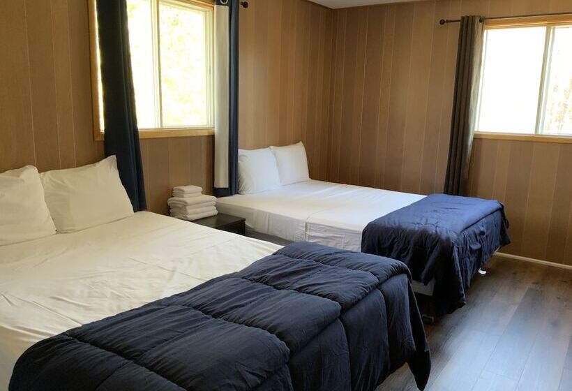 منزل 4 غرف نوم, Tally Ho Inn