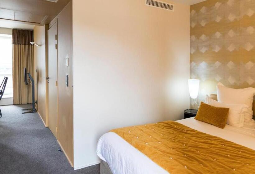 패밀리 스위트, L Adresse