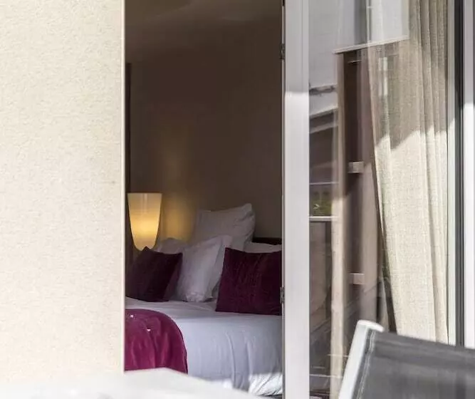 اتاق استاندارد سه نفره, Hôtel L Adresse   Entièrement Rénové