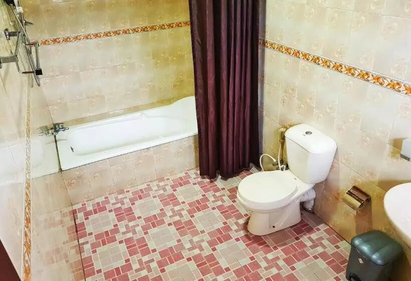 سوییت با چشم‌انداز کوه, Nuwara Eliya Hills Rest