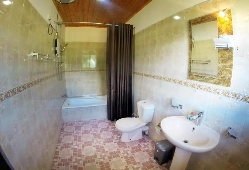 سوییت با چشم‌انداز کوه, Nuwara Eliya Hills Rest