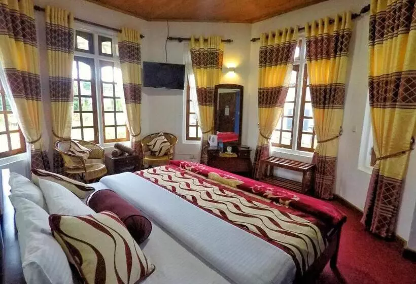 سوییت با چشم‌انداز کوه, Nuwara Eliya Hills Rest