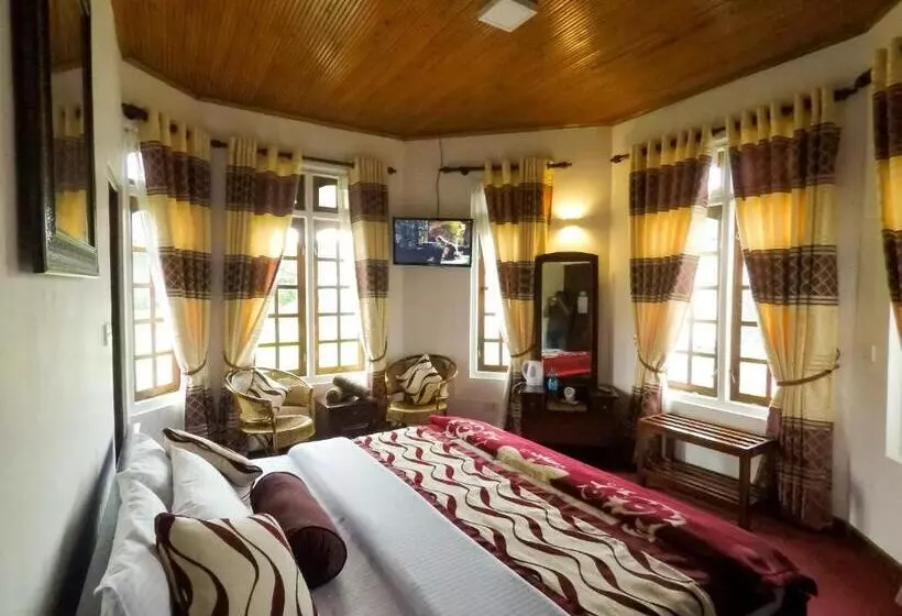 سوییت با چشم‌انداز کوه, Nuwara Eliya Hills Rest