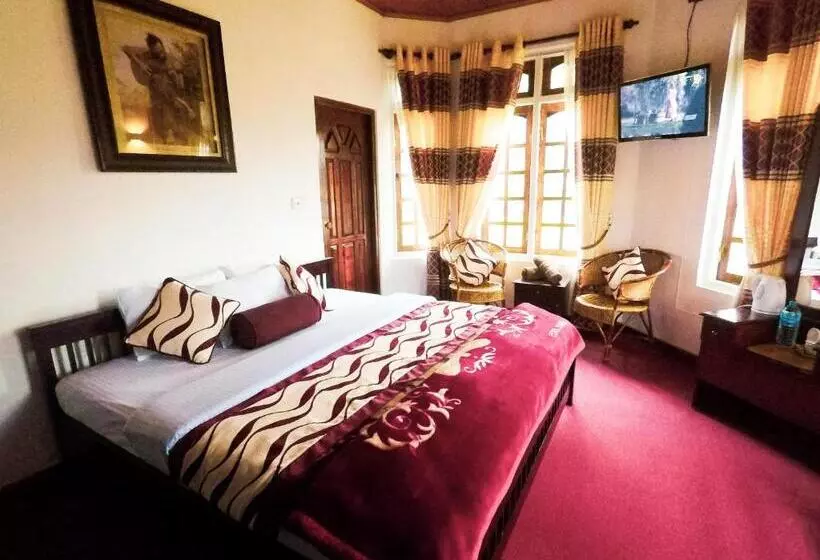 سوییت با چشم‌انداز کوه, Nuwara Eliya Hills Rest