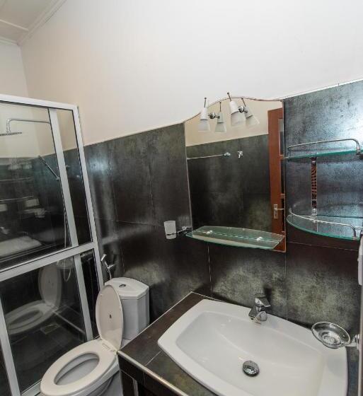 Habitació Triple Deluxe, Avon Villa