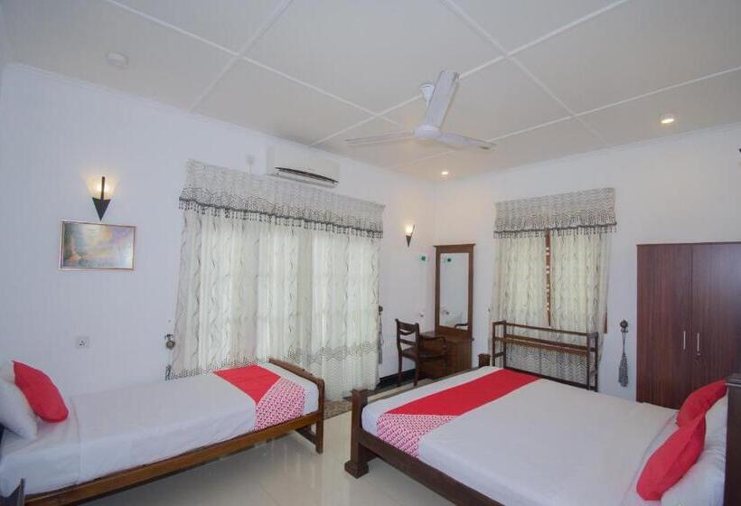 Habitació Triple Deluxe, Avon Villa