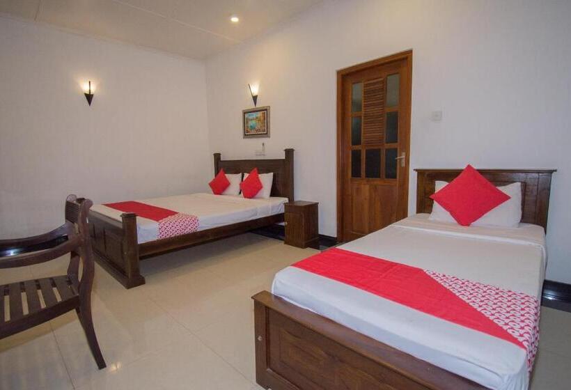 Habitació Triple Deluxe, Avon Villa