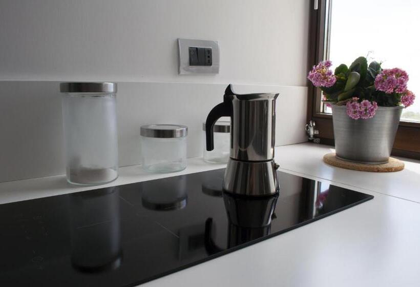 סטודיו סטנדרטי עם נוף לים ומרפסת, Residence Zelzar