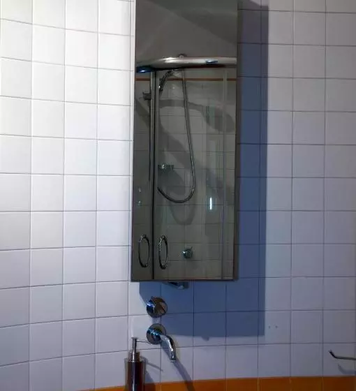استودیوی استاندارد, Residence Zelzar