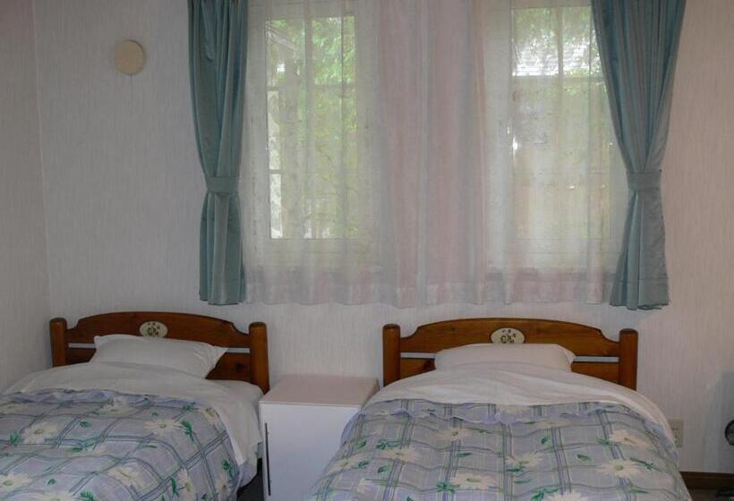 Quarto Estandar, Pension Locomotion