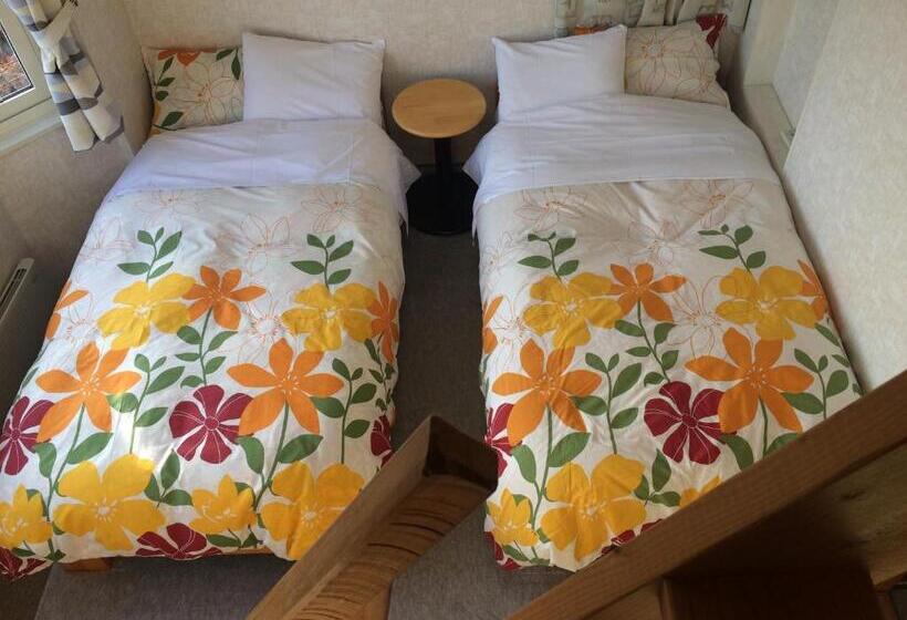 Apartamento 2 Dormitórios, Pension Locomotion