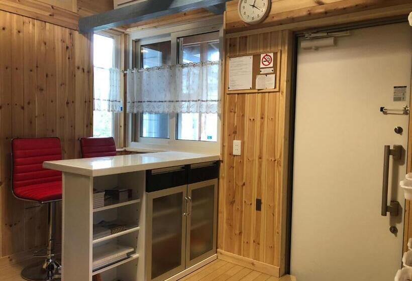 Apartamento 2 Dormitórios, Pension Locomotion