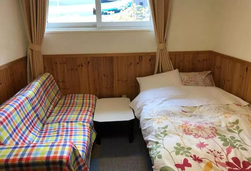 Standard Yhden Hengen Huone, Pension Locomotion