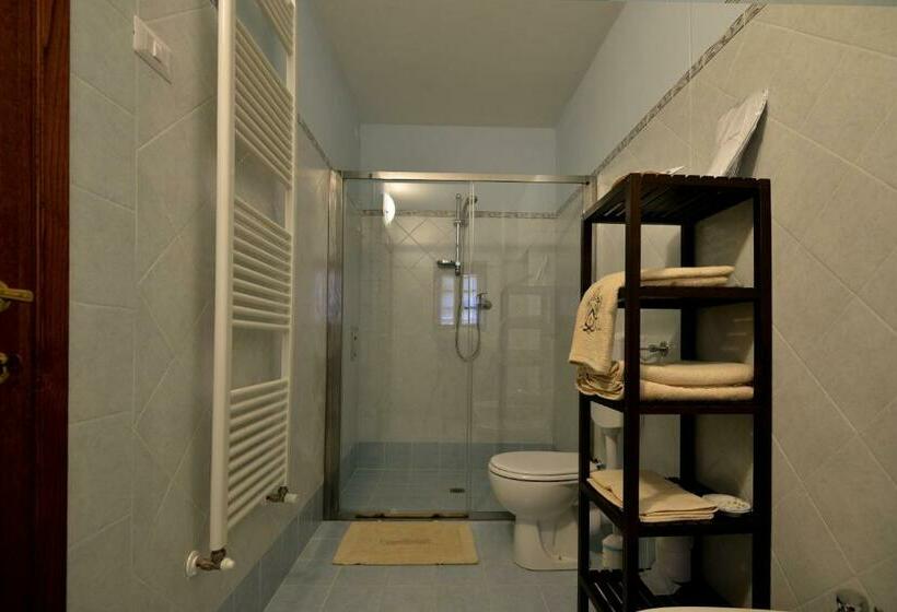 스탠다드 룸, Castellinuzza