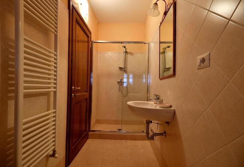 스탠다드 룸, Castellinuzza