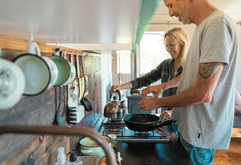 كوخ قياسي, Africamps Klein Karoo