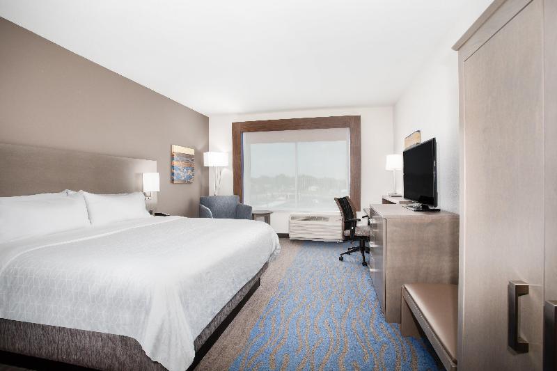 Номер Стандарт Кровать Кинг Адаптированный для Инвалидов, Holiday Inn Express & Suites Great Bend, An Ihg