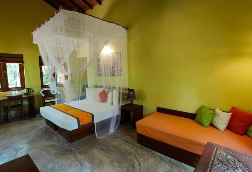 디럭스 4인 룸, Kuwera Eco Lodge