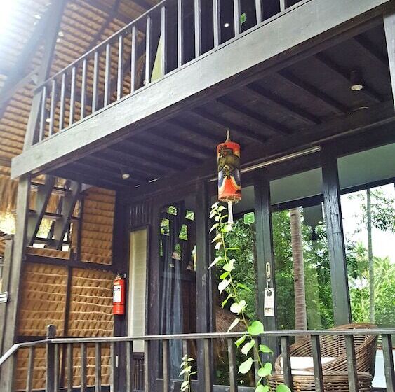 آپارتمان خانواده 1 خوابه, Love And Peace Deep Jungle And River Resort