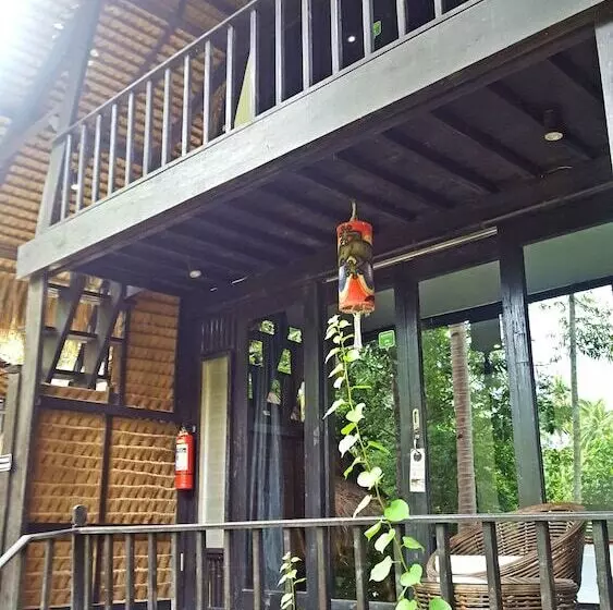 آپارتمان خانواده 1 خوابه, Love And Peace Deep Jungle And River Resort