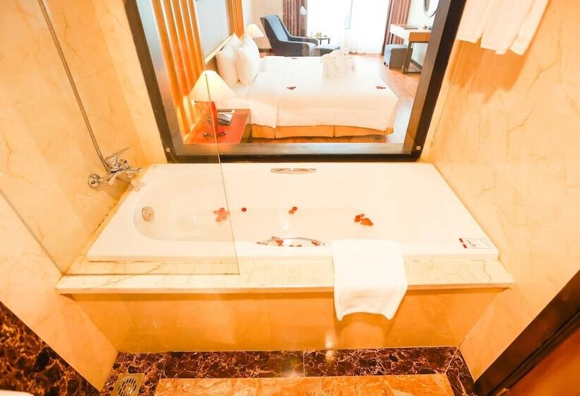 اتاق لوکس با چشمانداز دریا, Muong Thanh Luxury Nhat Le