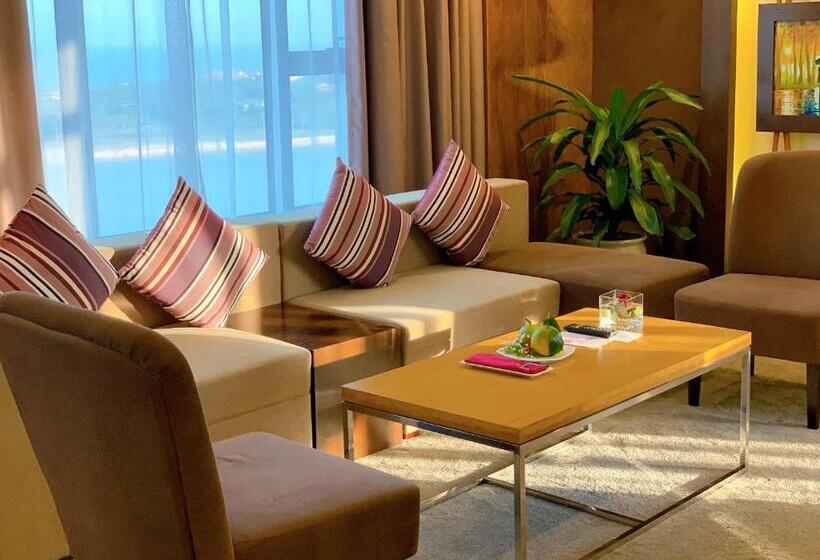 سوییت اجرایی, Muong Thanh Luxury Nhat Le