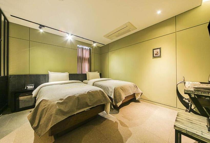 Standart Oda, Myeongjak