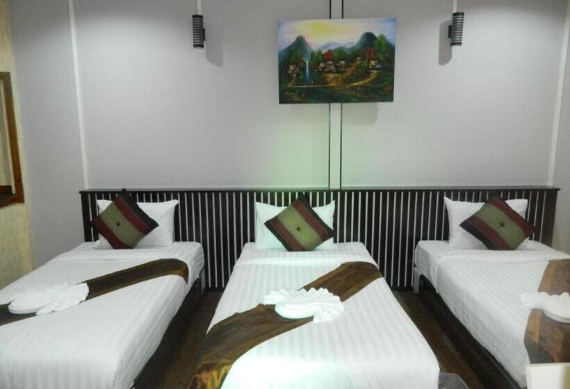 패밀리 룸 산 전망, Pai Iyara Resort