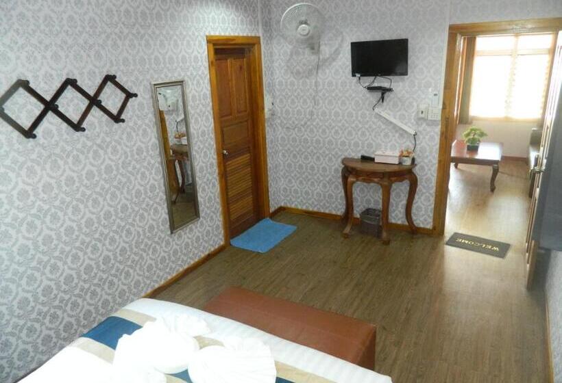 패밀리 룸 산 전망, Pai Iyara Resort