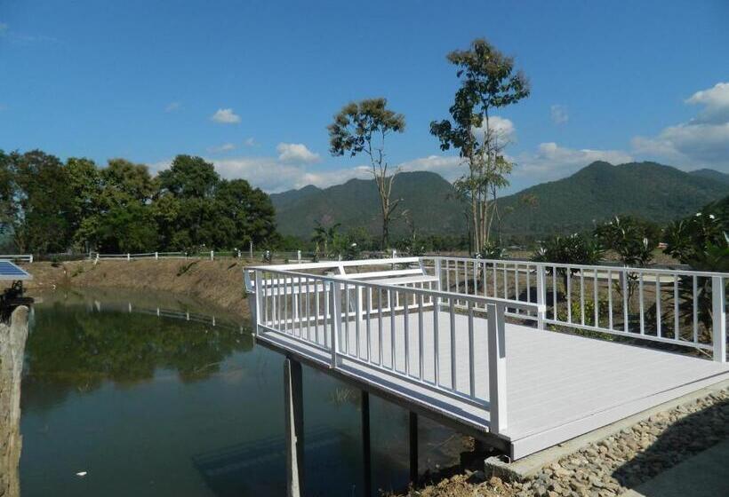 패밀리 룸 산 전망, Pai Iyara Resort