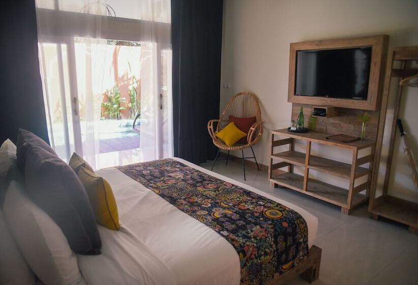 キングサイズベッドのスタンダードルーム, Pesona Beach Resort & Spa