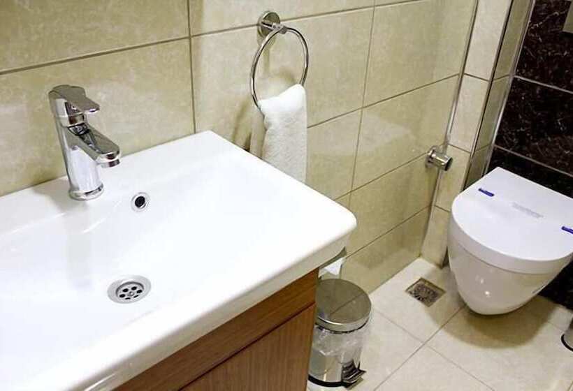 اتاق استاندارد سه نفره, Melidium