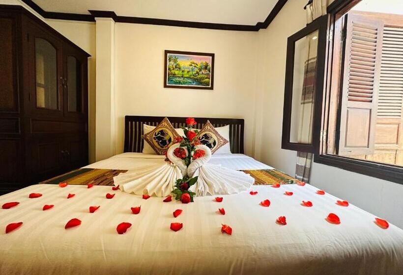 اتاق سوپریور, Thatsaphone