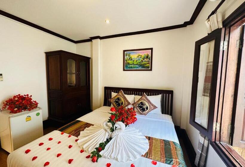 اتاق سوپریور, Thatsaphone