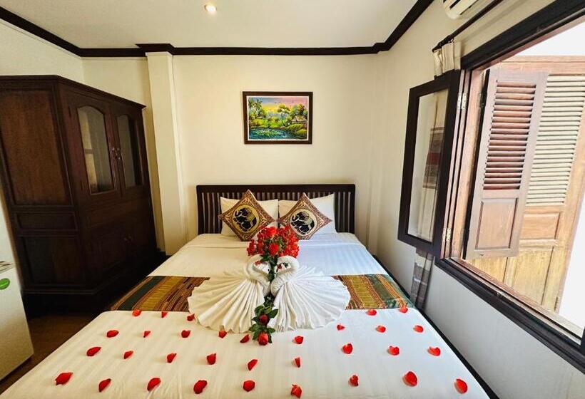 اتاق سوپریور, Thatsaphone