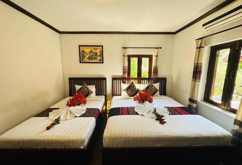 اتاق لوکس سه تخته, Thatsaphone