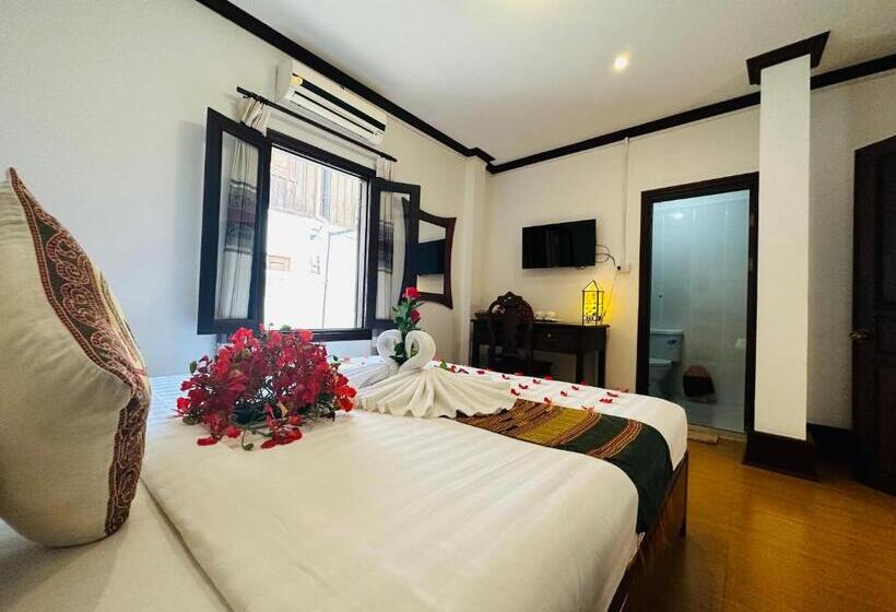 اتاق سوپریور, Thatsaphone