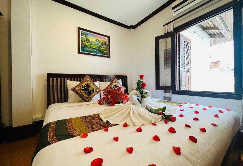 اتاق سوپریور, Thatsaphone