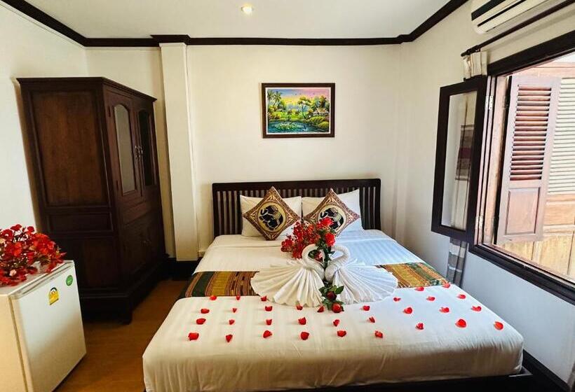 اتاق سوپریور, Thatsaphone