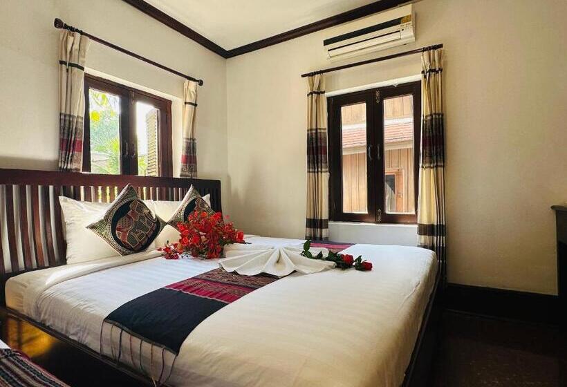 اتاق لوکس سه تخته, Thatsaphone