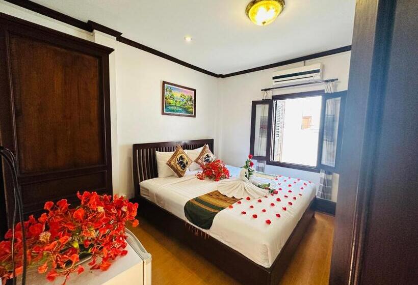 اتاق سوپریور, Thatsaphone