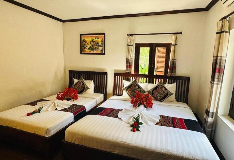 اتاق لوکس سه تخته, Thatsaphone