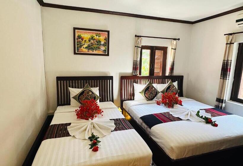 اتاق لوکس سه تخته, Thatsaphone