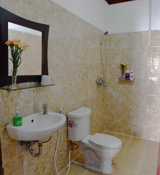 اتاق لوکس سه تخته, Thatsaphone