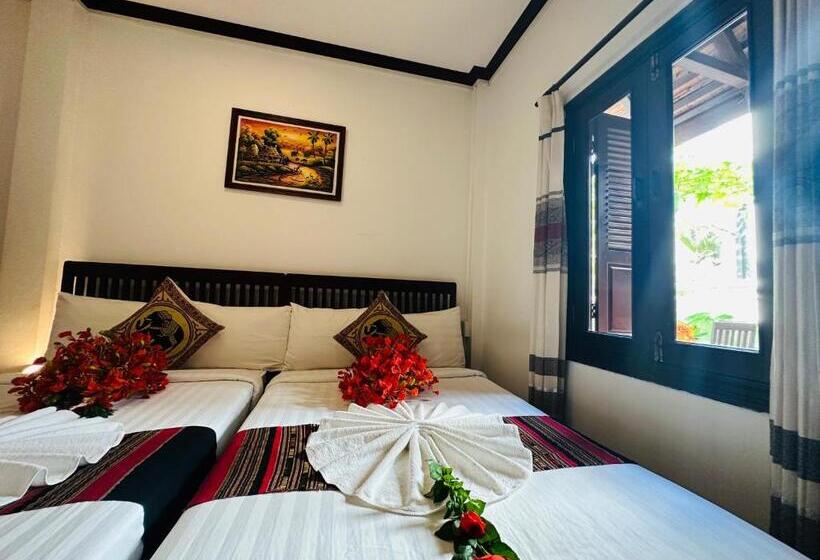 اتاق سوپریور, Thatsaphone