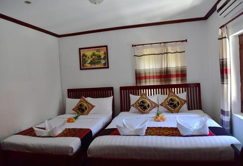 اتاق لوکس سه تخته, Thatsaphone